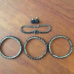black jewelry!! 🖤